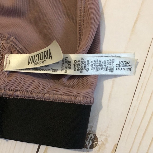 Victoria Sport bra size small - Picture 3 of 3